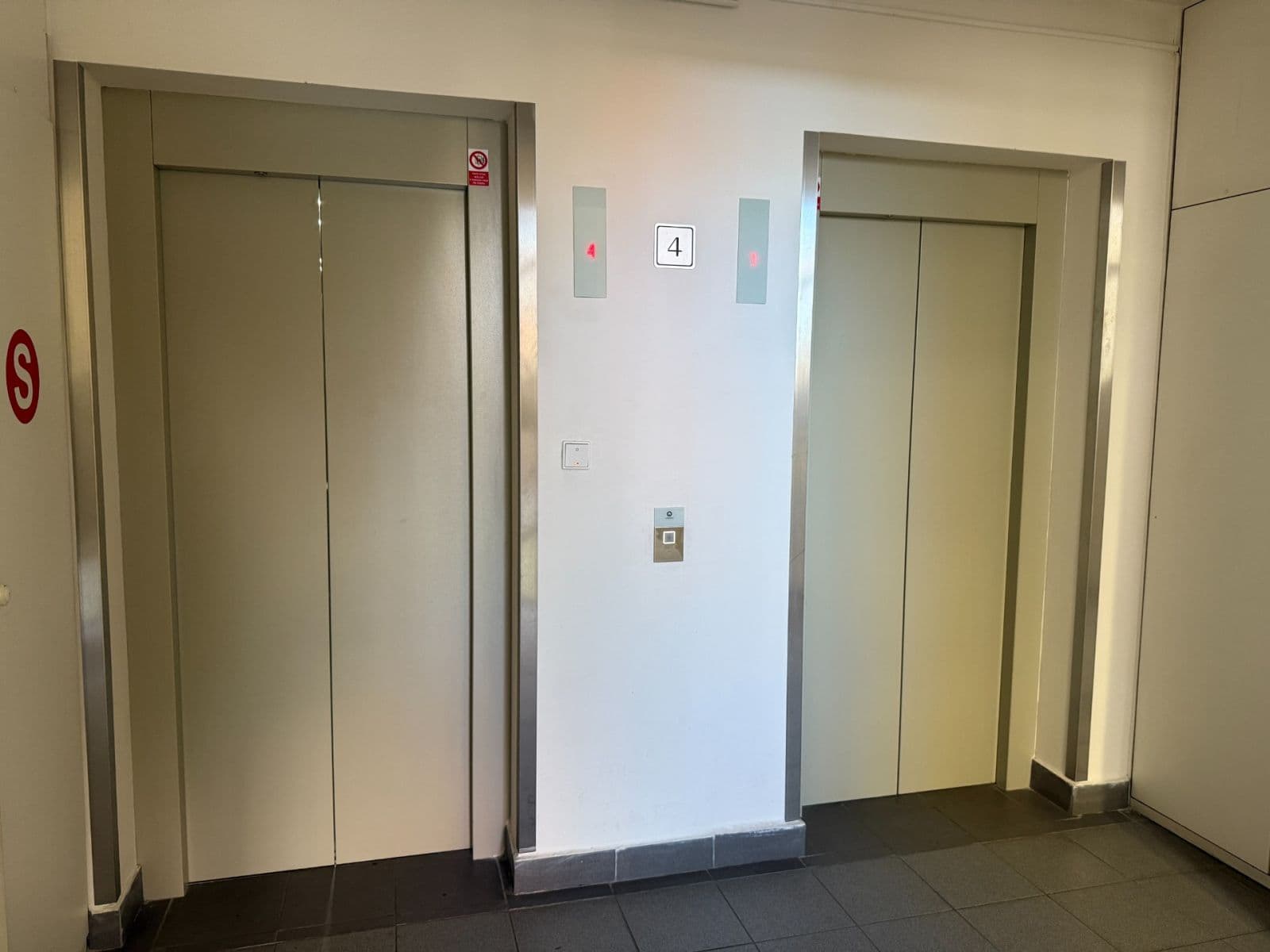 Prenájom bytu 2-izbový 45 m², Volutová, Praha, Praha Prenájom bytu 2-izbový 45 m², Volutová, Praha, Praha