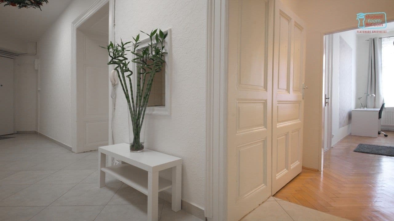 Prenájom bytu 6-izbový 130 m², Janáčkovo nábřeží, Praha, Praha Prenájom bytu 6-izbový 130 m², Janáčkovo nábřeží, Praha, Praha