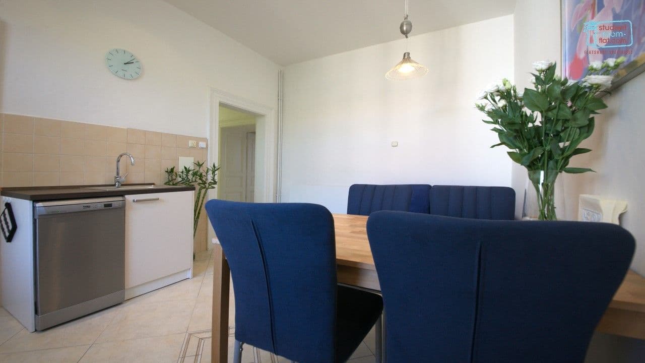 Prenájom bytu 6-izbový 130 m², Janáčkovo nábřeží, Praha, Praha Prenájom bytu 6-izbový 130 m², Janáčkovo nábřeží, Praha, Praha