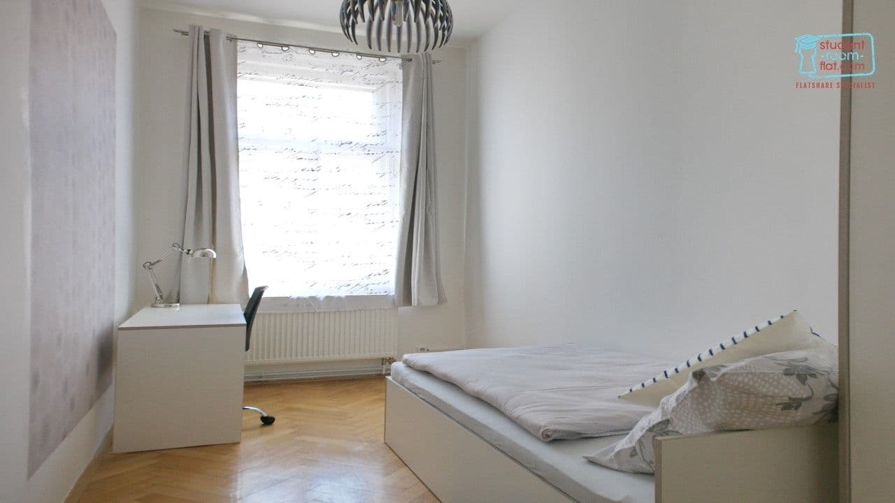 Prenájom bytu 6-izbový 130 m², Janáčkovo nábřeží, Praha, Praha Prenájom bytu 6-izbový 130 m², Janáčkovo nábřeží, Praha, Praha