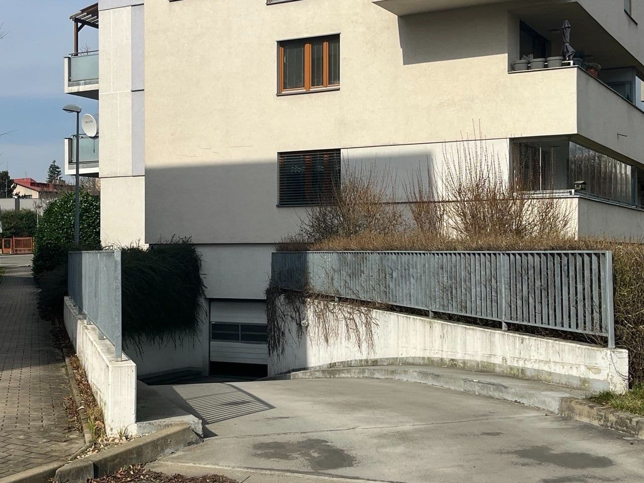 Prenájom garáže 12 m², K Zahrádkám, Praha, Praha Prenájom garáže 12 m², K Zahrádkám, Praha, Praha