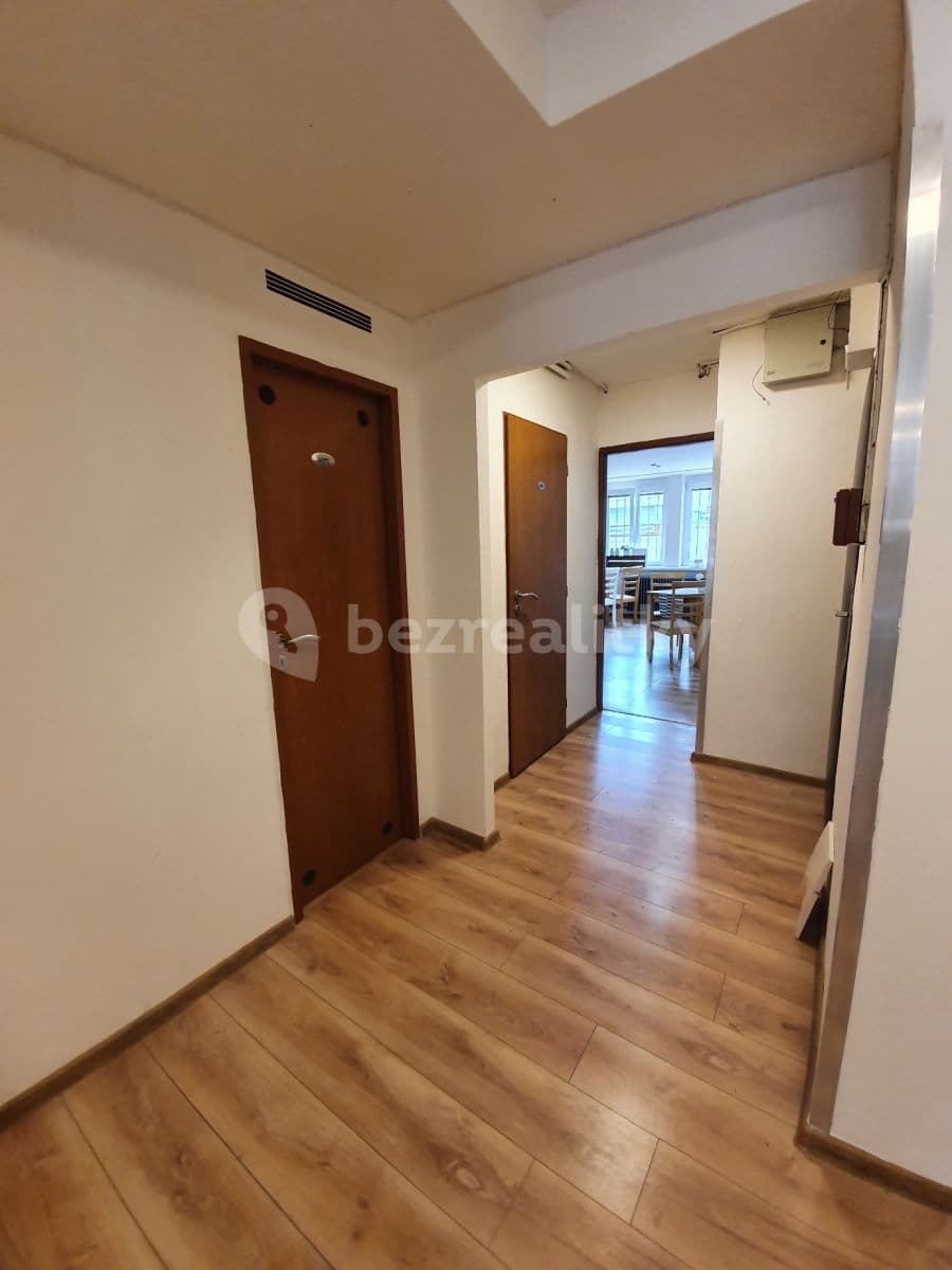 Prenájom nebytového priestoru 87 m², V Olšinách, Praha, Praha Prenájom nebytového priestoru 87 m², V Olšinách, Praha, Praha