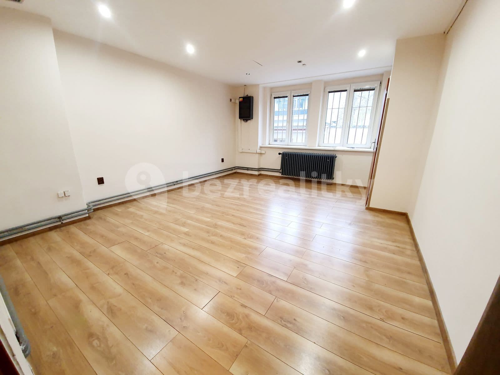 Prenájom nebytového priestoru 87 m², V Olšinách, Praha, Praha Prenájom nebytového priestoru 87 m², V Olšinách, Praha, Praha