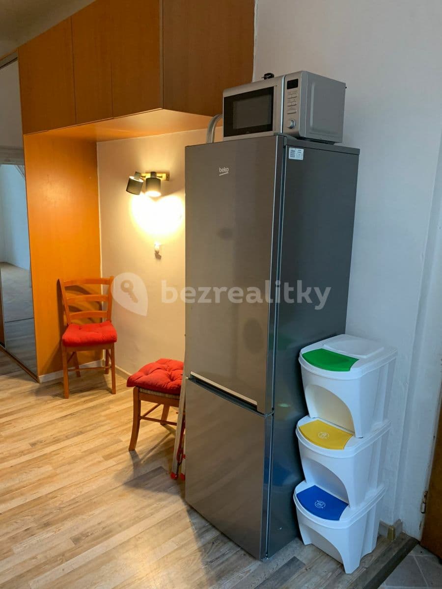 Prenájom bytu 1-izbový 30 m², Spytihněvova, Praha, Praha Prenájom bytu 1-izbový 30 m², Spytihněvova, Praha, Praha