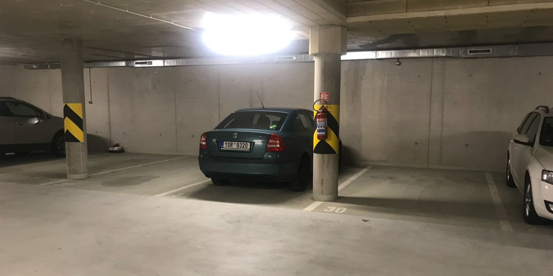 Prenájom garáže 15 m², Strnadových, Praha, Praha Prenájom garáže 15 m², Strnadových, Praha, Praha