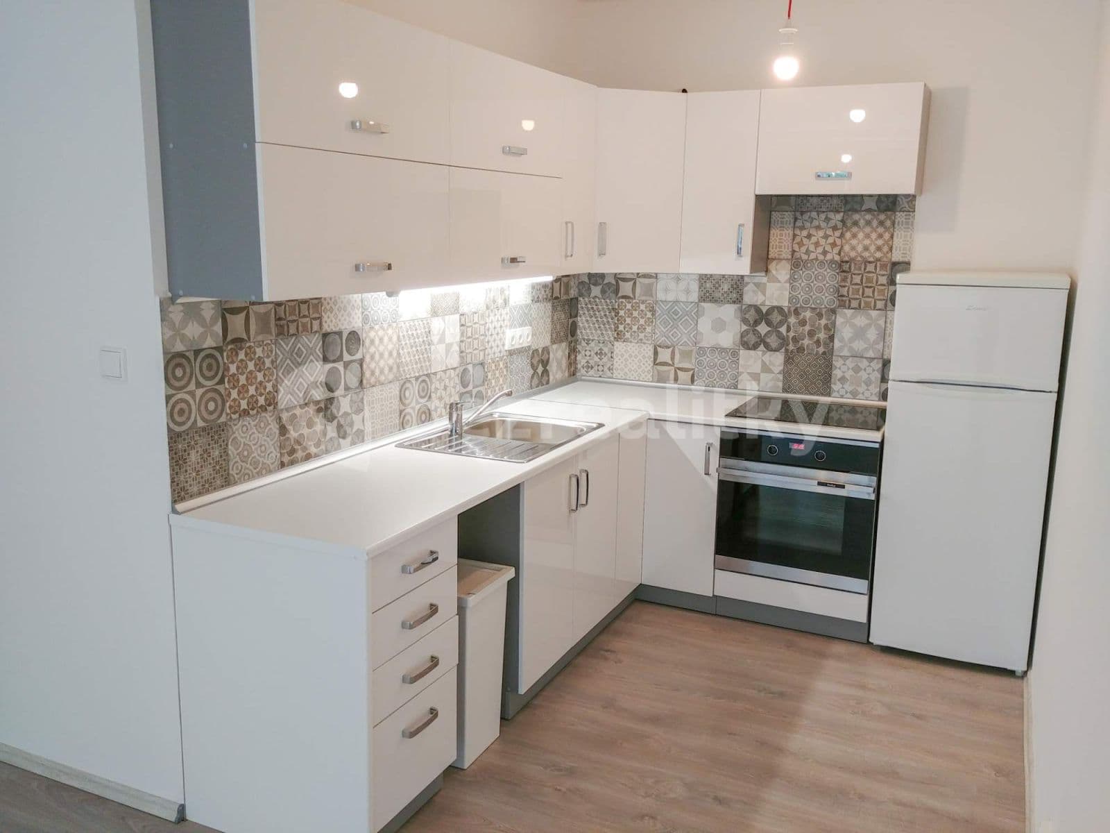 Prenájom bytu 2-izbový 47 m², V Lázních, Jesenice, Středočeský kraj Prenájom bytu 2-izbový 47 m², V Lázních, Jesenice, Středočeský kraj