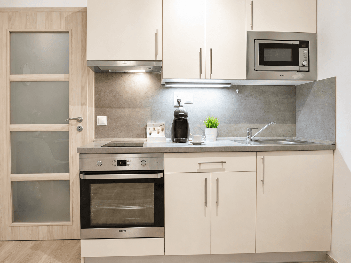 Prenájom bytu 1-izbový 34 m², Freyova, Praha, Praha Prenájom bytu 1-izbový 34 m², Freyova, Praha, Praha