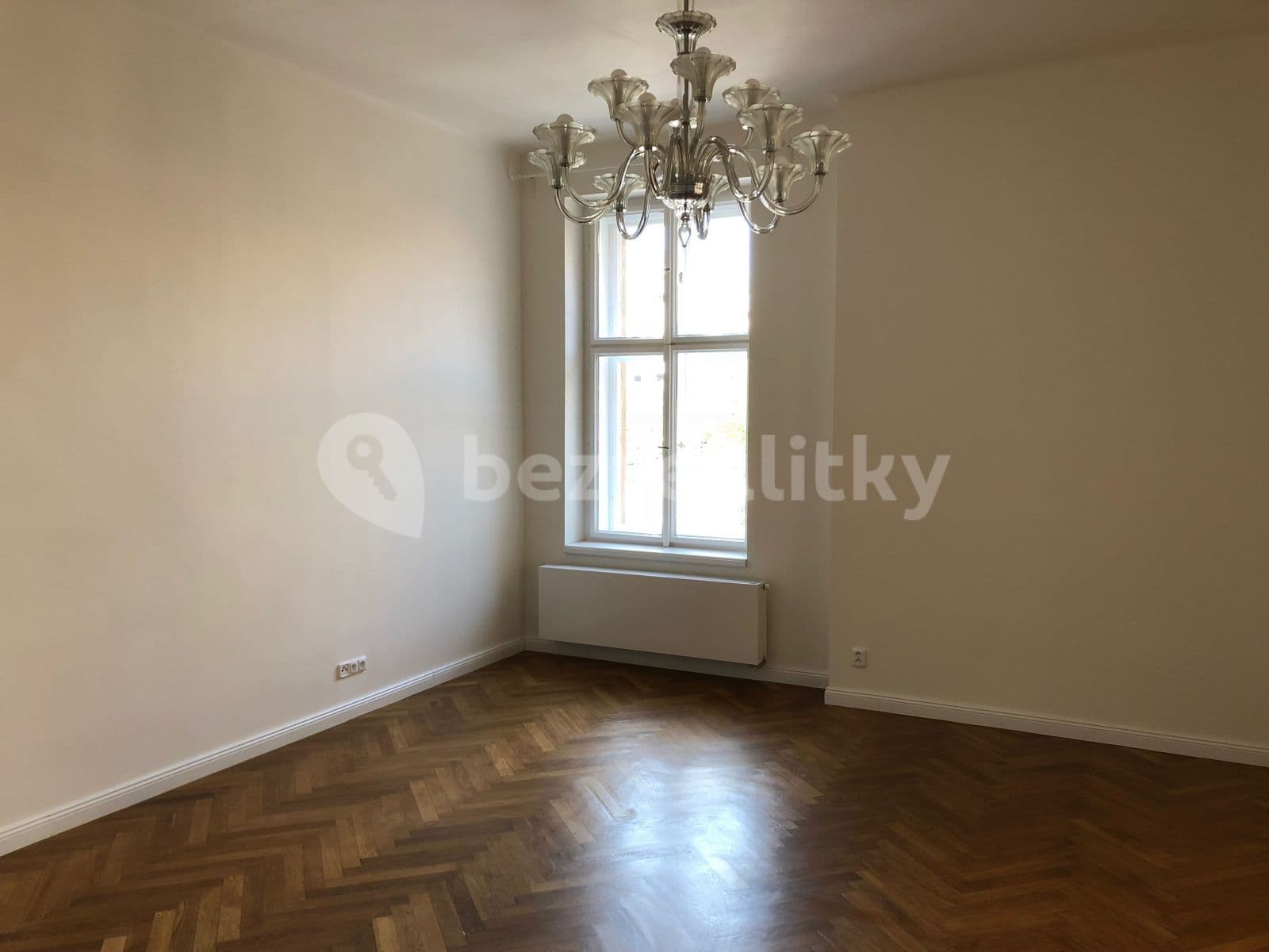 Prenájom bytu 3-izbový 88 m², U Nádražní lávky, Praha, Praha Prenájom bytu 3-izbový 88 m², U Nádražní lávky, Praha, Praha
