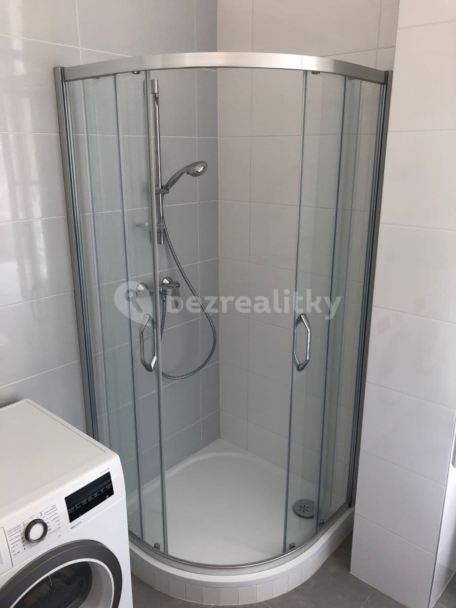 Prenájom bytu 3-izbový 88 m², U Nádražní lávky, Praha, Praha Prenájom bytu 3-izbový 88 m², U Nádražní lávky, Praha, Praha