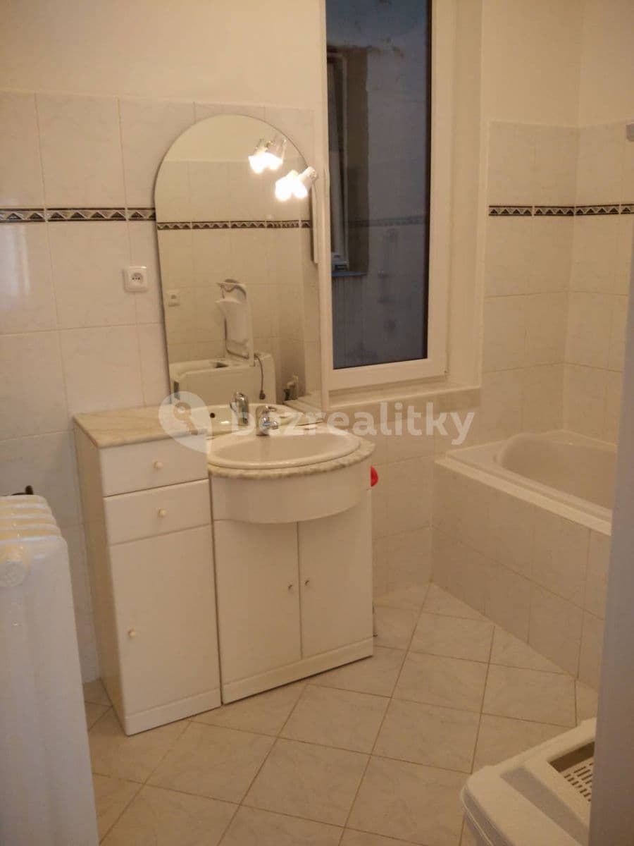 Prenájom bytu 4-izbový 120 m², Sadovského, Brno, Jihomoravský kraj Prenájom bytu 4-izbový 120 m², Sadovského, Brno, Jihomoravský kraj