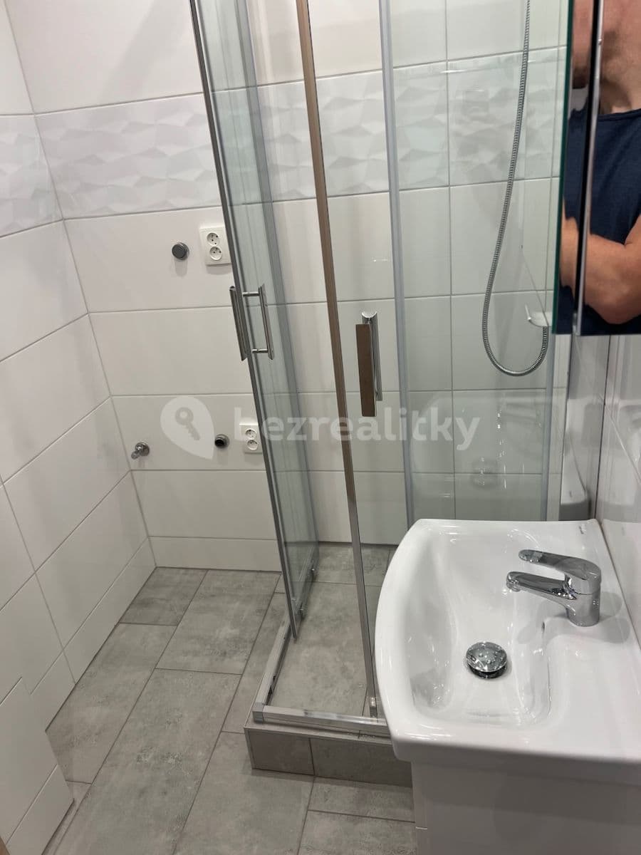 Prenájom bytu 1-izbový 32 m², Hranická, Lipník nad Bečvou, Olomoucký kraj Prenájom bytu 1-izbový 32 m², Hranická, Lipník nad Bečvou, Olomoucký kraj