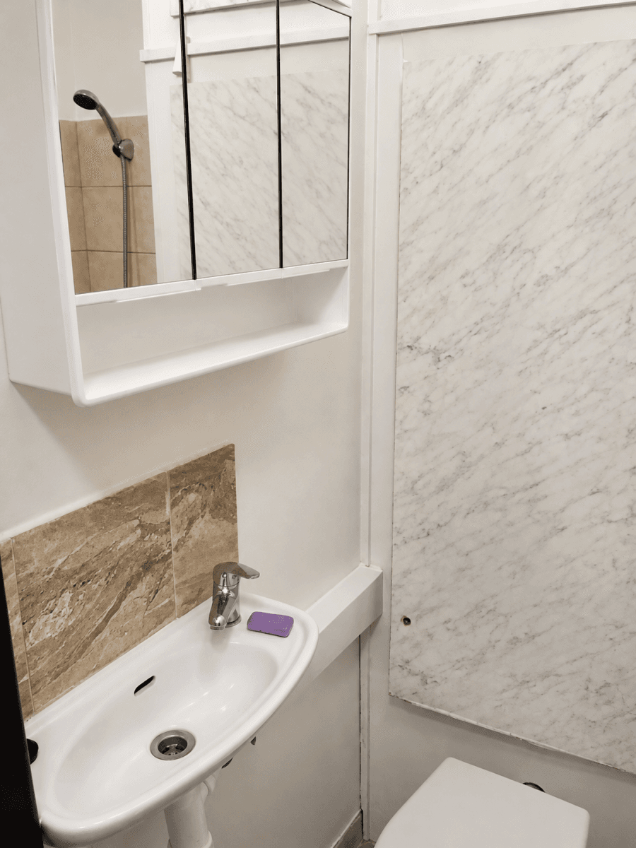 Prenájom bytu 1-izbový 26 m², třída SNP, Hradec Králové, Královéhradecký kraj Prenájom bytu 1-izbový 26 m², třída SNP, Hradec Králové, Královéhradecký kraj