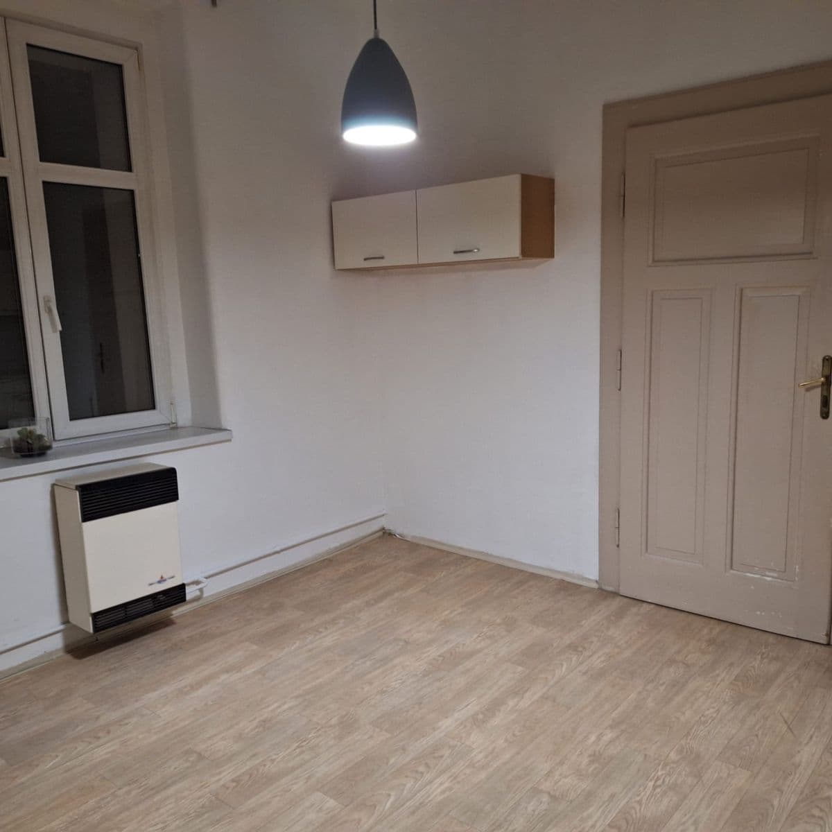 Prenájom bytu 1-izbový 50 m², Sokolovská, Praha, Praha Prenájom bytu 1-izbový 50 m², Sokolovská, Praha, Praha