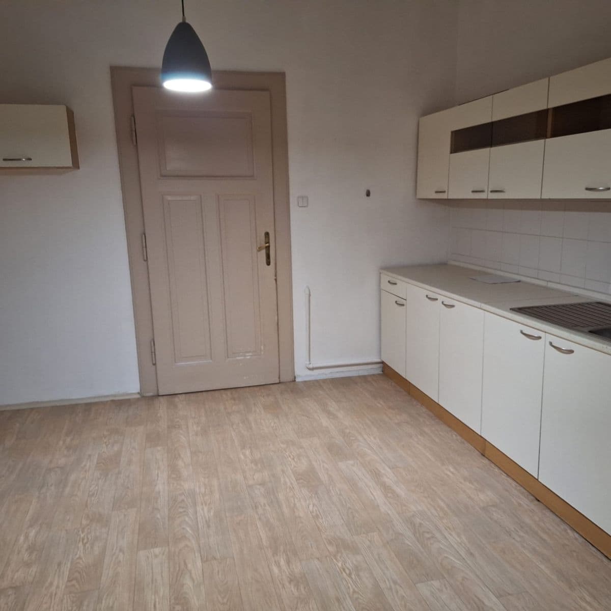 Prenájom bytu 1-izbový 50 m², Sokolovská, Praha, Praha Prenájom bytu 1-izbový 50 m², Sokolovská, Praha, Praha