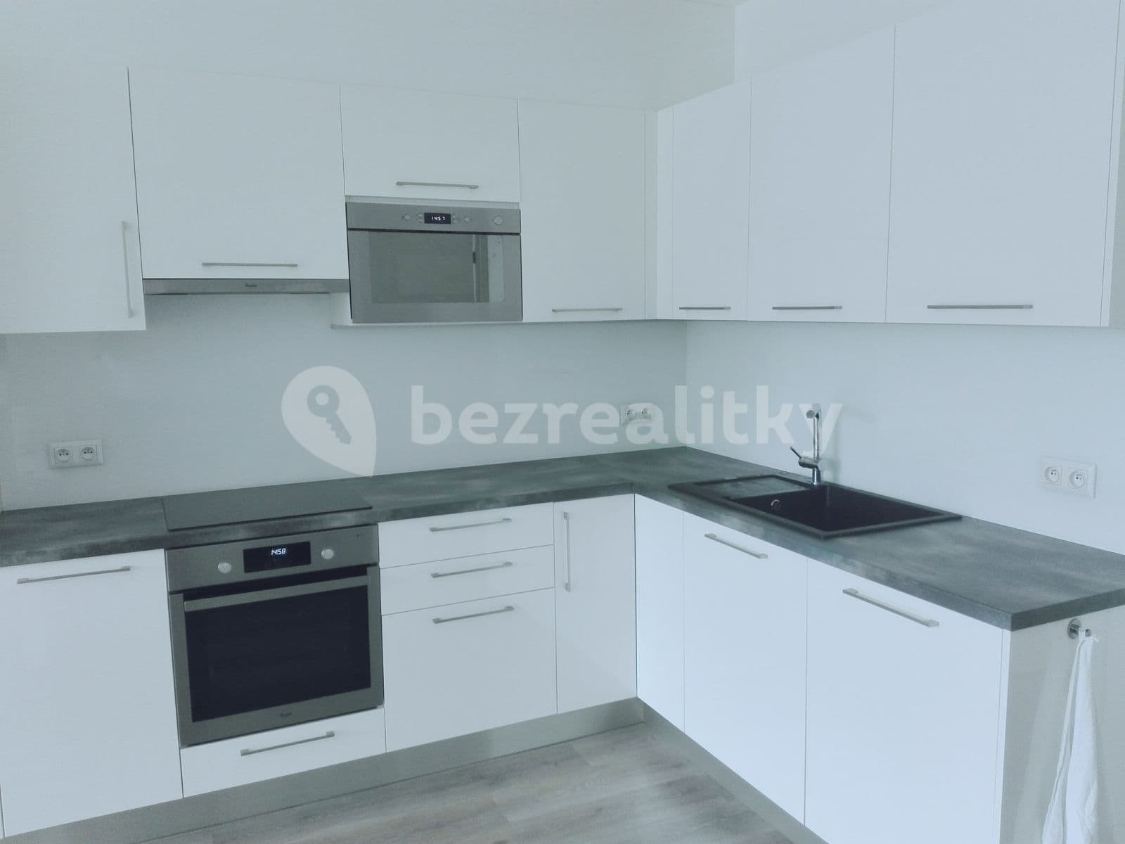 Prenájom bytu 3-izbový 80 m², Na Vackově, Praha, Praha Prenájom bytu 3-izbový 80 m², Na Vackově, Praha, Praha