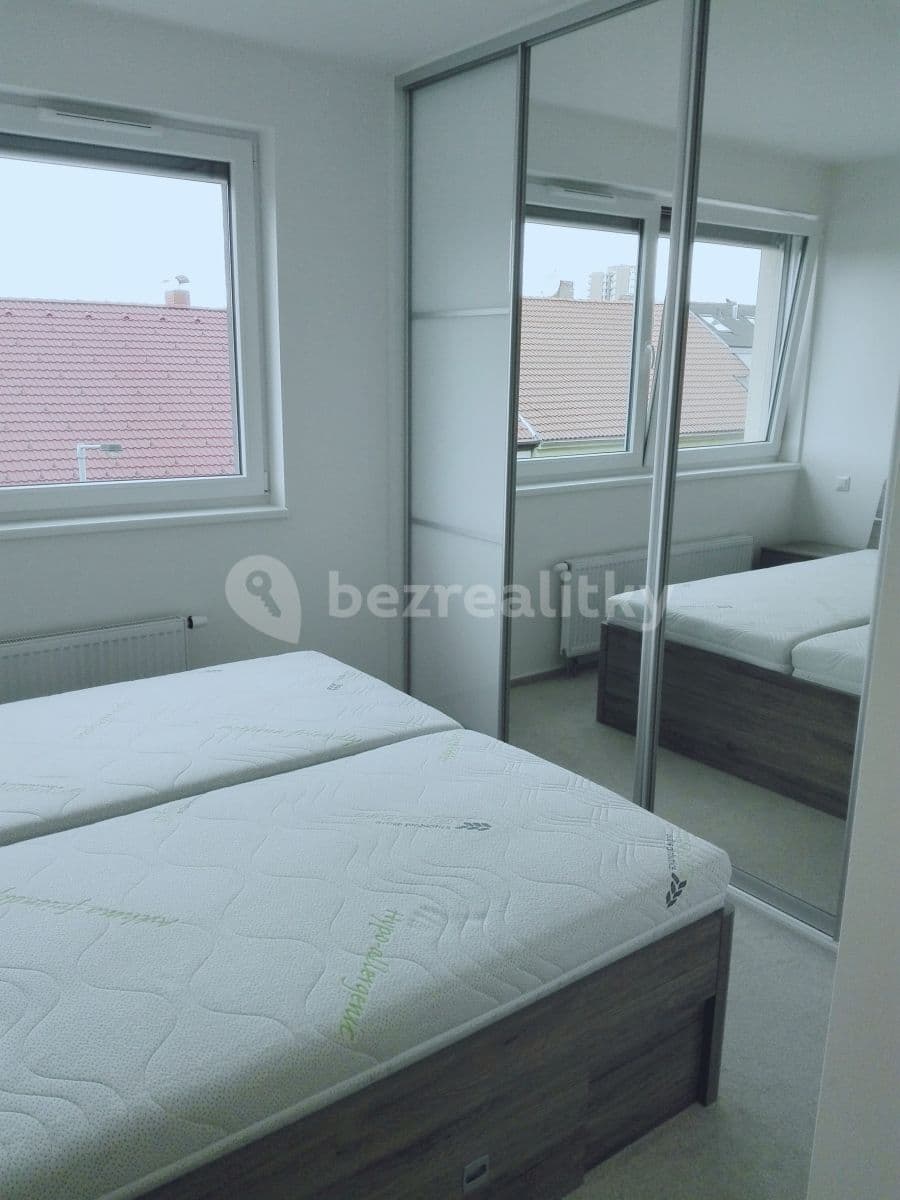 Prenájom bytu 3-izbový 80 m², Na Vackově, Praha, Praha Prenájom bytu 3-izbový 80 m², Na Vackově, Praha, Praha