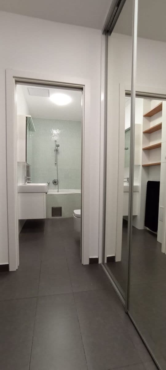Predaj bytu 1-izbový 46 m², Ke Krči, Praha, Praha Predaj bytu 1-izbový 46 m², Ke Krči, Praha, Praha