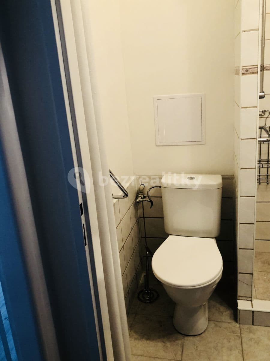 Prenájom bytu 1-izbový 24 m², 17. listopadu, Ústí nad Labem, Ústecký kraj Prenájom bytu 1-izbový 24 m², 17. listopadu, Ústí nad Labem, Ústecký kraj