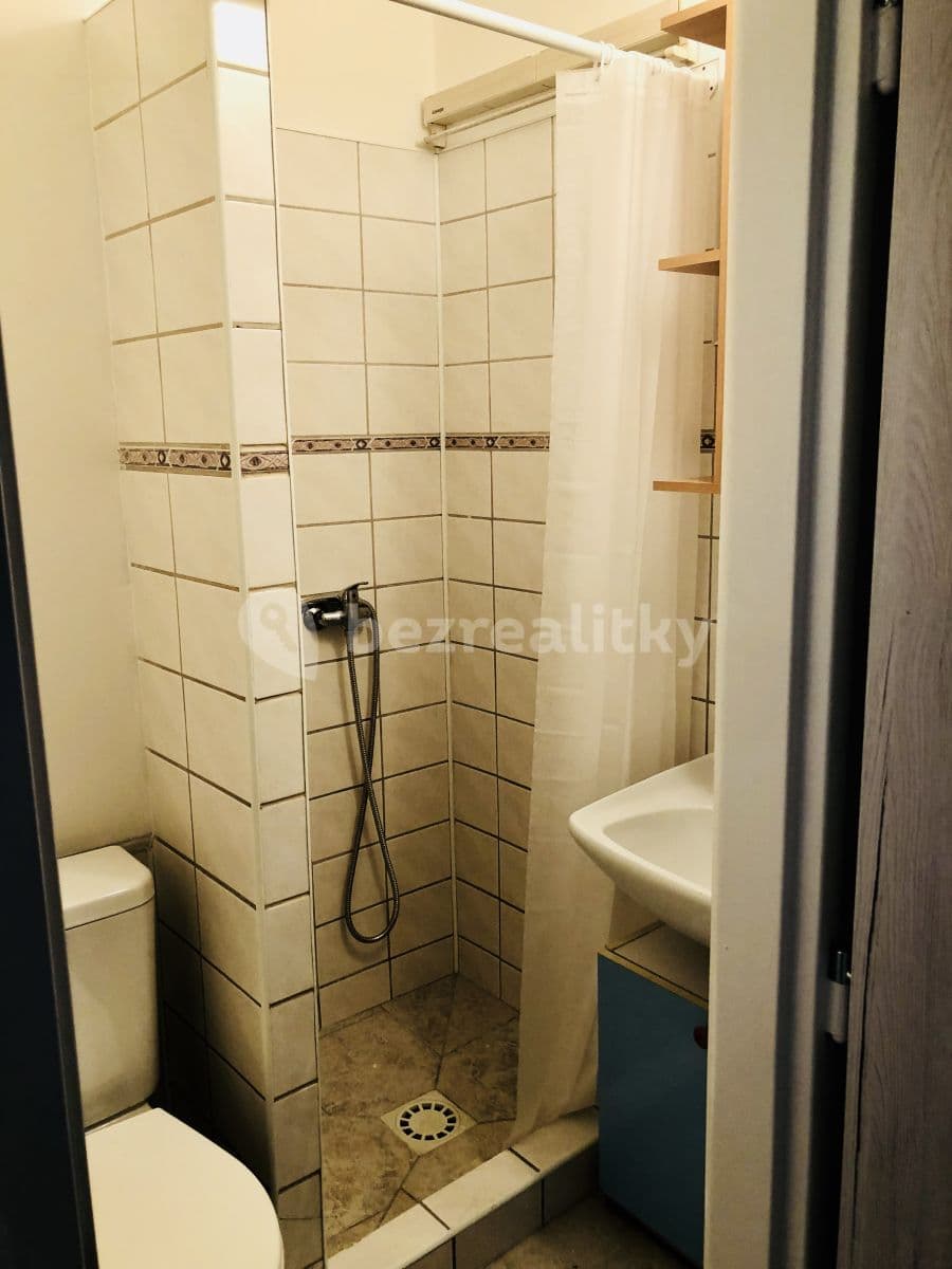 Prenájom bytu 1-izbový 24 m², 17. listopadu, Ústí nad Labem, Ústecký kraj Prenájom bytu 1-izbový 24 m², 17. listopadu, Ústí nad Labem, Ústecký kraj