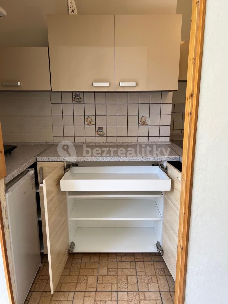 Prenájom bytu 1-izbový 24 m², 17. listopadu, Ústí nad Labem, Ústecký kraj Prenájom bytu 1-izbový 24 m², 17. listopadu, Ústí nad Labem, Ústecký kraj