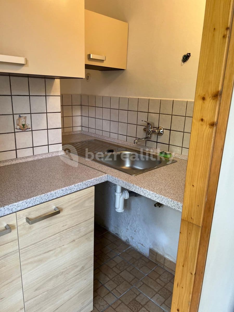 Prenájom bytu 1-izbový 24 m², 17. listopadu, Ústí nad Labem, Ústecký kraj Prenájom bytu 1-izbový 24 m², 17. listopadu, Ústí nad Labem, Ústecký kraj