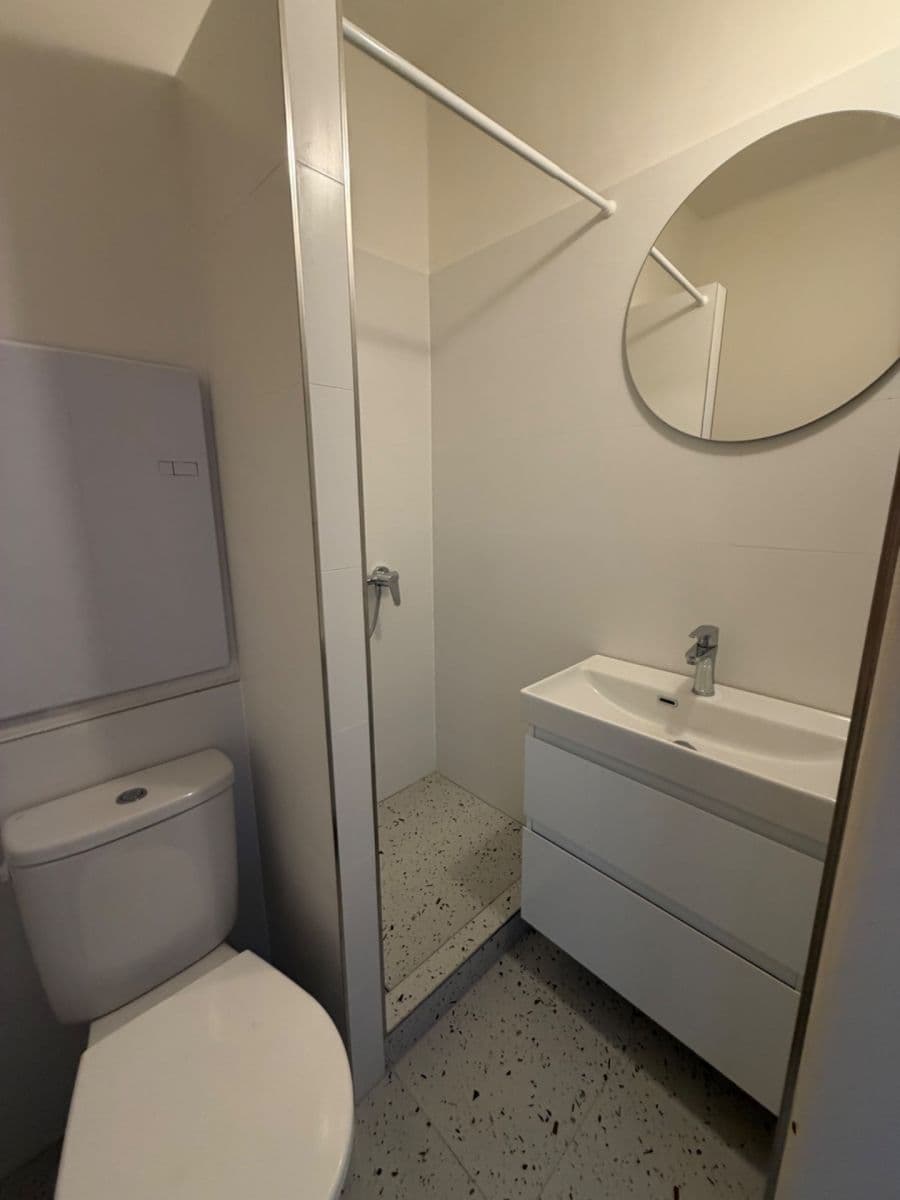 Prenájom bytu 1-izbový 24 m², 17. listopadu, Ústí nad Labem, Ústecký kraj Prenájom bytu 1-izbový 24 m², 17. listopadu, Ústí nad Labem, Ústecký kraj