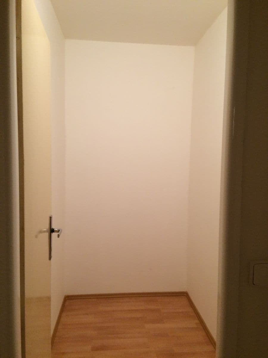 Prenájom bytu 1-izbový 34 m², Kojetická, Neratovice, Středočeský kraj Prenájom bytu 1-izbový 34 m², Kojetická, Neratovice, Středočeský kraj