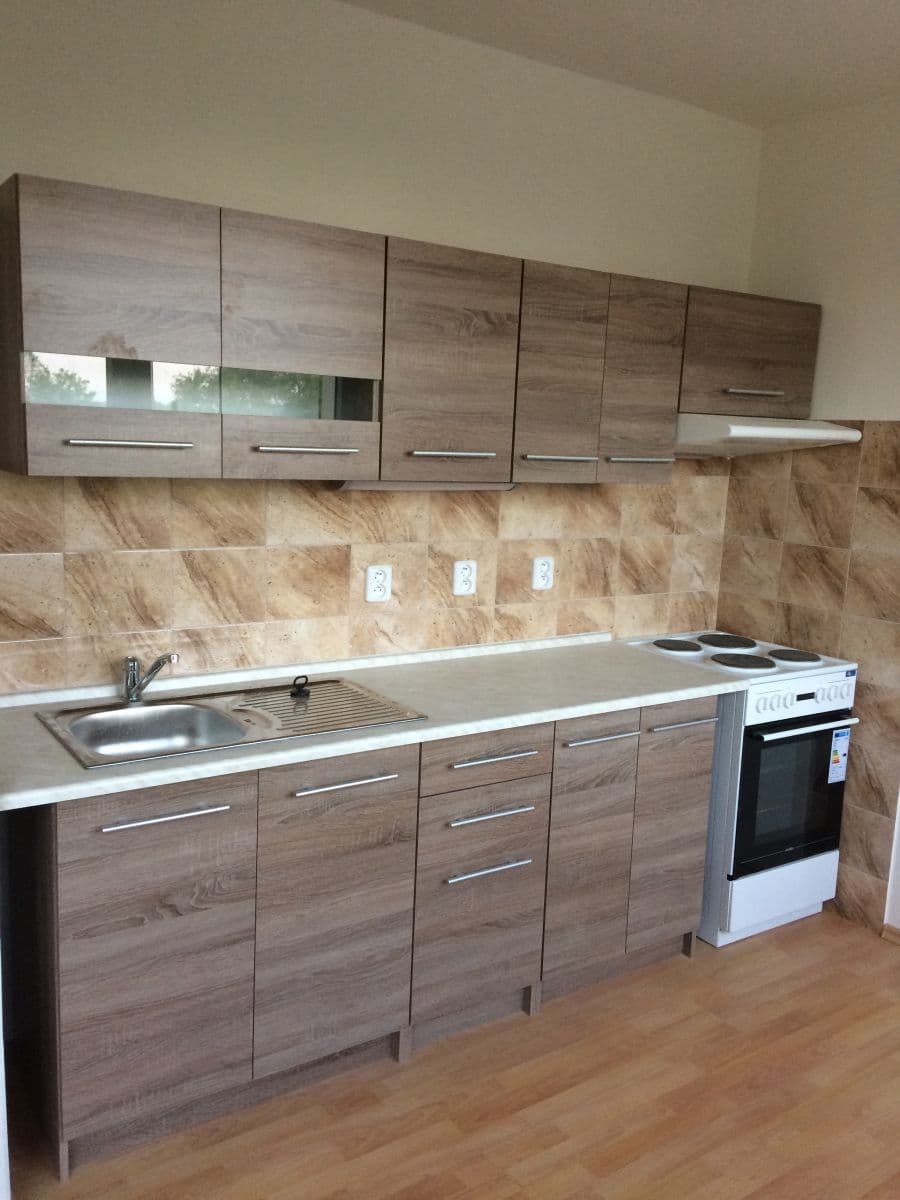 Prenájom bytu 1-izbový 34 m², Kojetická, Neratovice, Středočeský kraj Prenájom bytu 1-izbový 34 m², Kojetická, Neratovice, Středočeský kraj