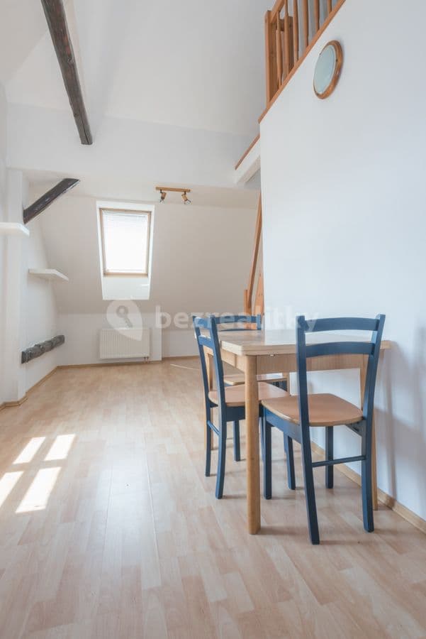 Prenájom bytu 1-izbový 39 m², Pardubická, Přelouč, Pardubický kraj Prenájom bytu 1-izbový 39 m², Pardubická, Přelouč, Pardubický kraj
