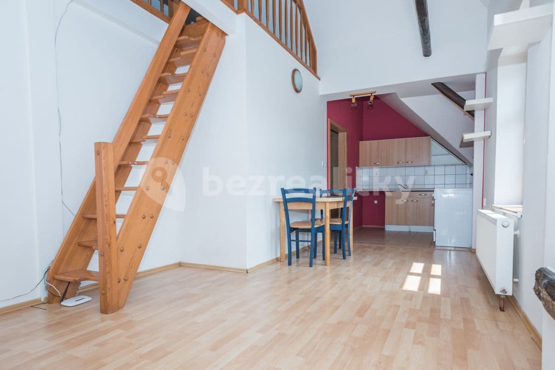 Prenájom bytu 1-izbový 39 m², Pardubická, Přelouč, Pardubický kraj Prenájom bytu 1-izbový 39 m², Pardubická, Přelouč, Pardubický kraj