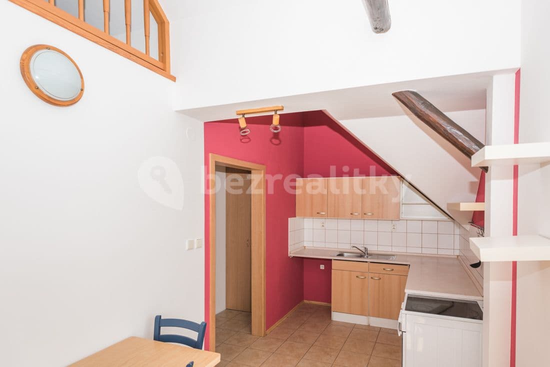 Prenájom bytu 1-izbový 39 m², Pardubická, Přelouč, Pardubický kraj Prenájom bytu 1-izbový 39 m², Pardubická, Přelouč, Pardubický kraj