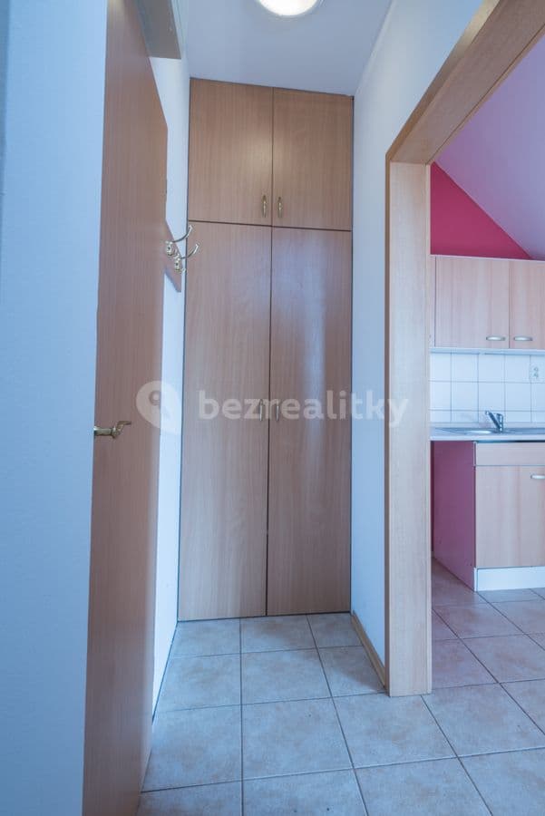 Prenájom bytu 1-izbový 39 m², Pardubická, Přelouč, Pardubický kraj Prenájom bytu 1-izbový 39 m², Pardubická, Přelouč, Pardubický kraj