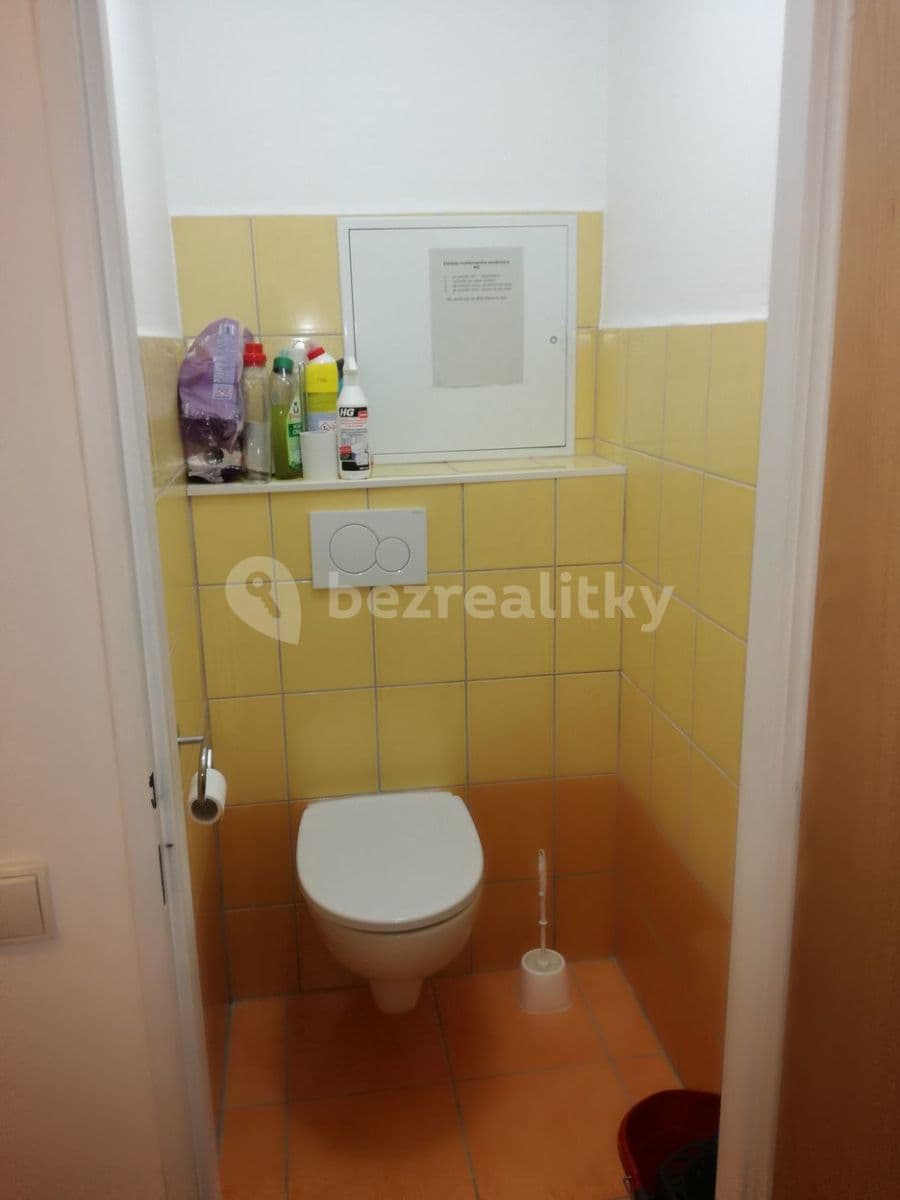 Prenájom bytu 4-izbový 9 m², Babákova, Praha, Praha Prenájom bytu 4-izbový 9 m², Babákova, Praha, Praha