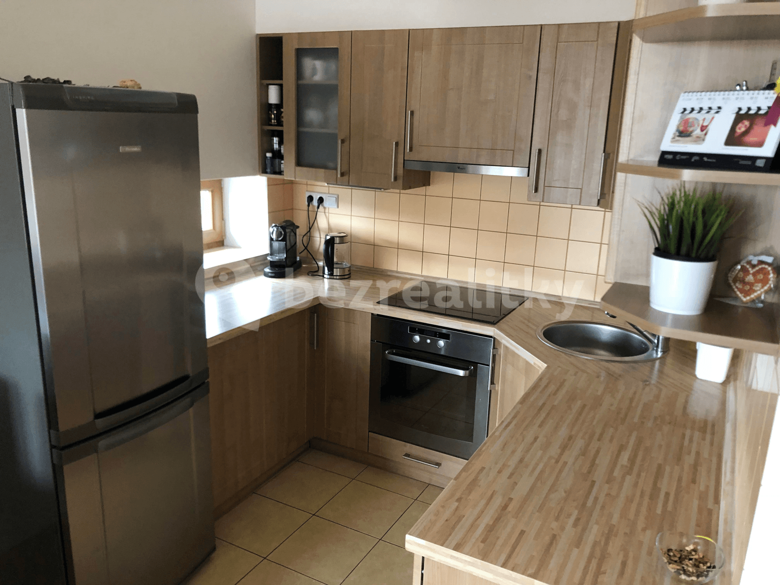 Prenájom bytu 2-izbový 54 m², Lomená, Zbuzany, Středočeský kraj Prenájom bytu 2-izbový 54 m², Lomená, Zbuzany, Středočeský kraj