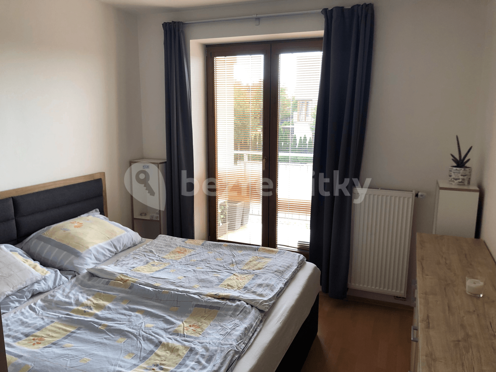 Prenájom bytu 2-izbový 54 m², Lomená, Zbuzany, Středočeský kraj Prenájom bytu 2-izbový 54 m², Lomená, Zbuzany, Středočeský kraj