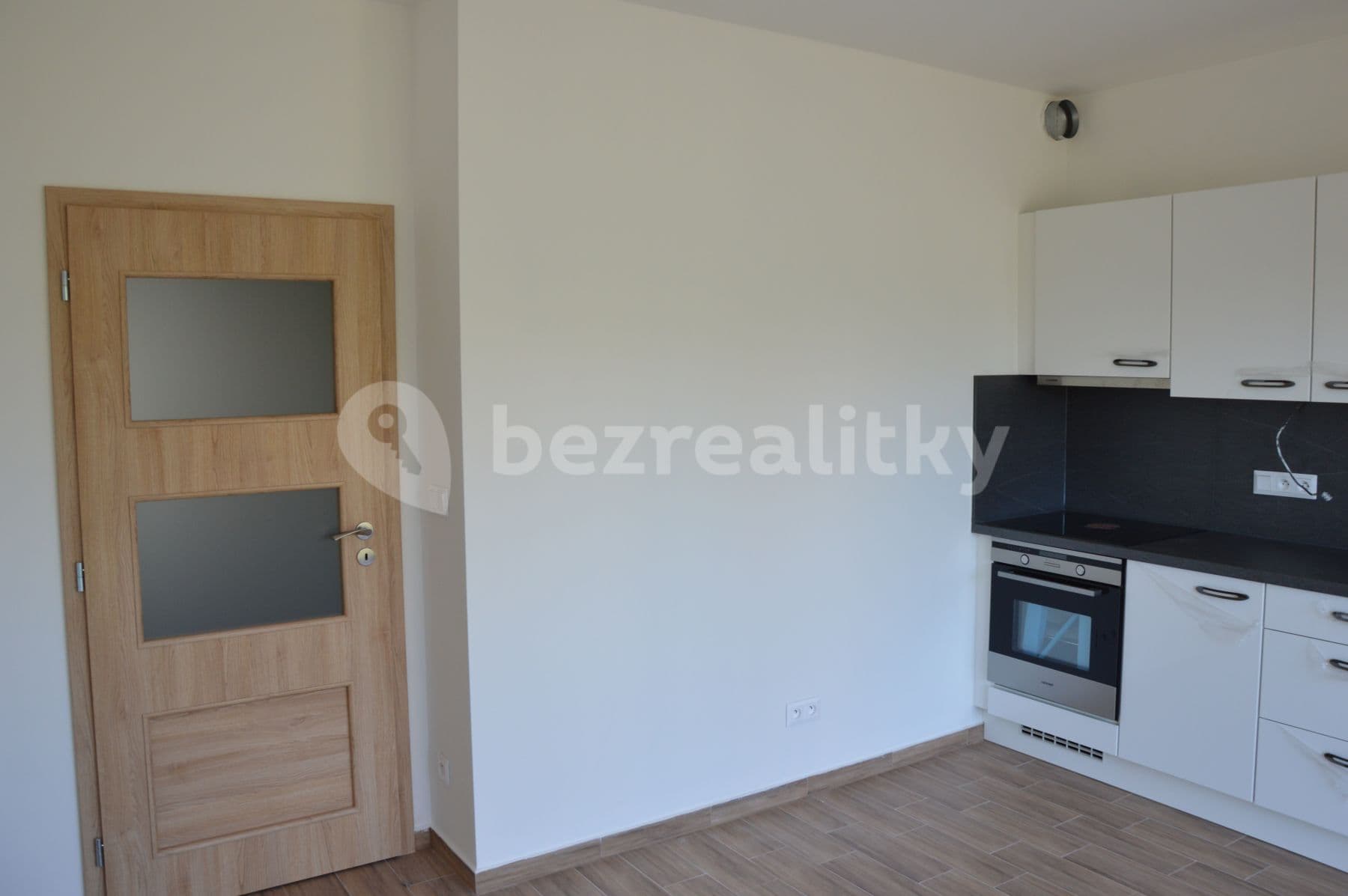 Prenájom bytu 1-izbový 23 m², Armádní, Milovice, Středočeský kraj Prenájom bytu 1-izbový 23 m², Armádní, Milovice, Středočeský kraj