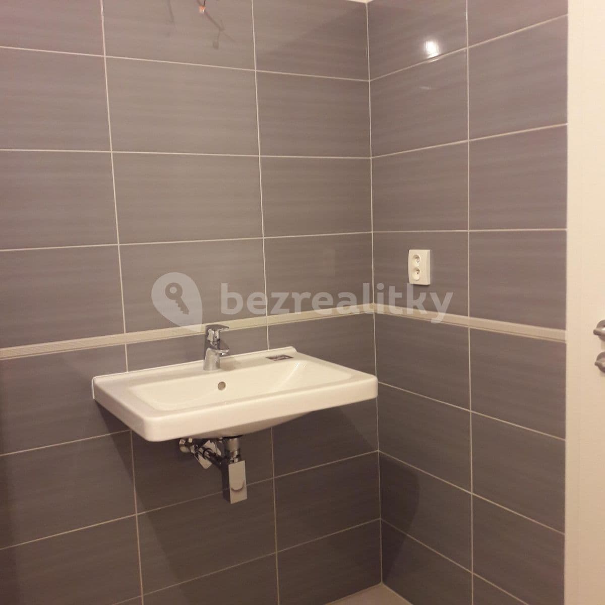 Prenájom bytu 2-izbový 74 m², Sokolovská, Praha, Praha Prenájom bytu 2-izbový 74 m², Sokolovská, Praha, Praha