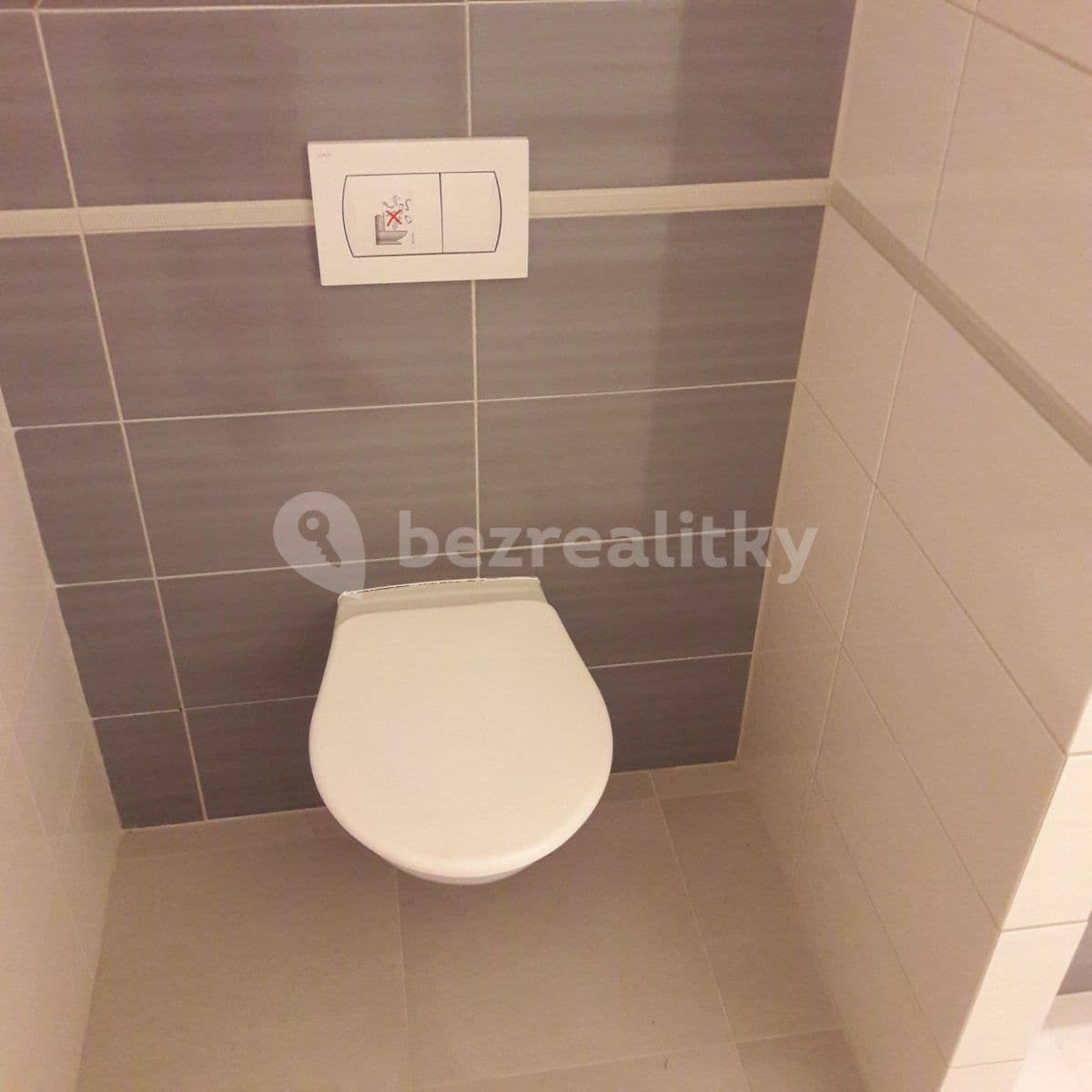 Prenájom bytu 2-izbový 74 m², Sokolovská, Praha, Praha Prenájom bytu 2-izbový 74 m², Sokolovská, Praha, Praha