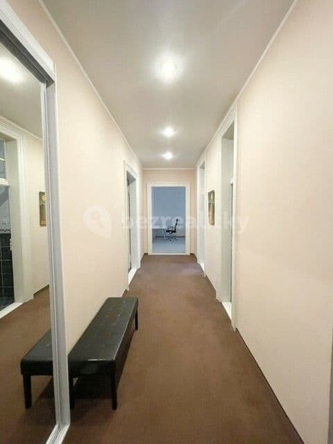 Prenájom bytu 3-izbový 120 m², Rumunská, Praha, Praha Prenájom bytu 3-izbový 120 m², Rumunská, Praha, Praha