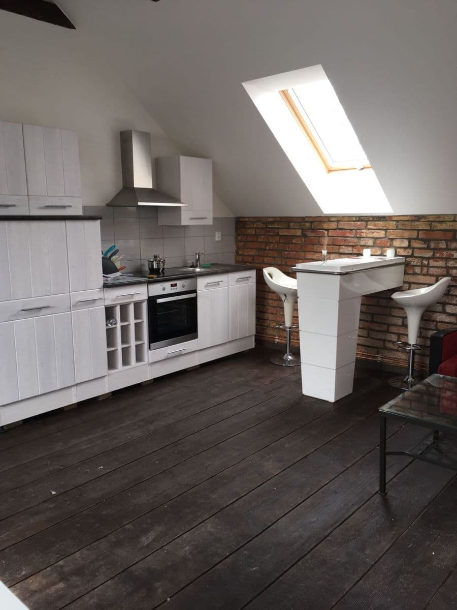 Prenájom bytu 3-izbový 60 m², Brázdim, Středočeský kraj Prenájom bytu 3-izbový 60 m², Brázdim, Středočeský kraj