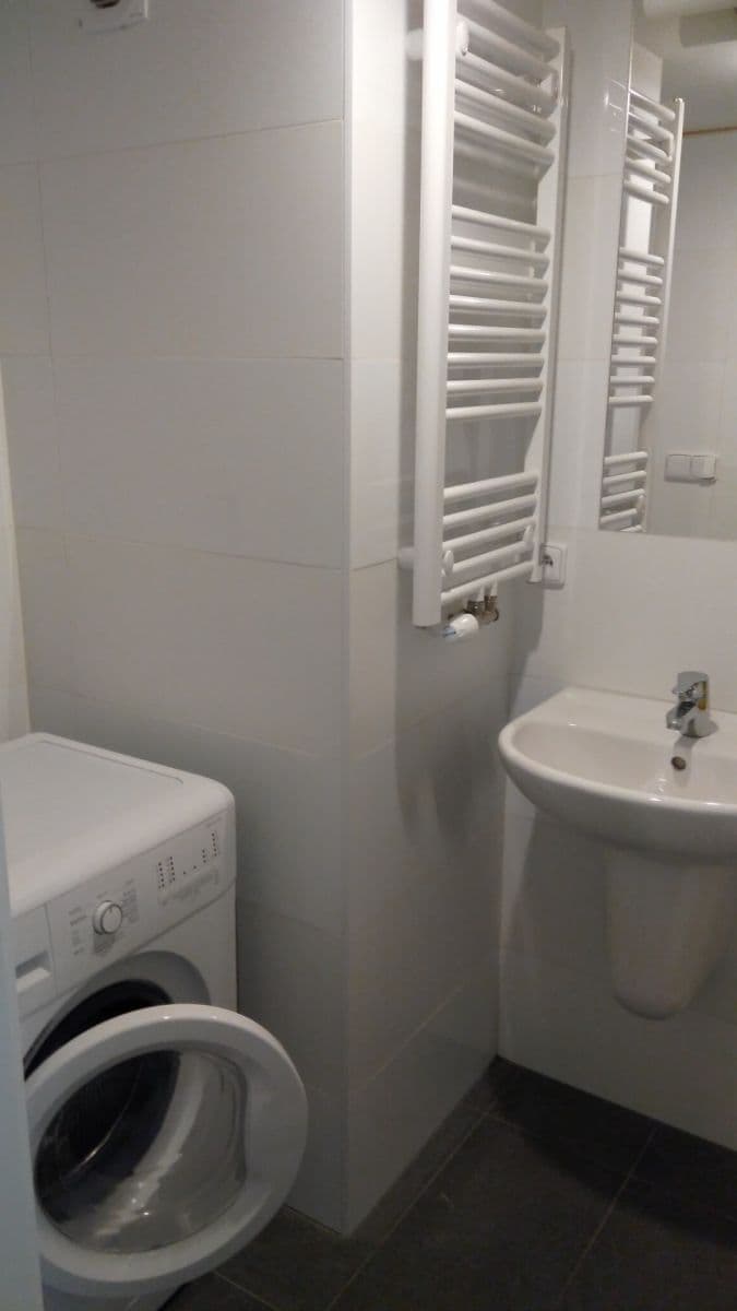 Prenájom bytu 2-izbový 64 m², Řehořova, Praha, Praha Prenájom bytu 2-izbový 64 m², Řehořova, Praha, Praha