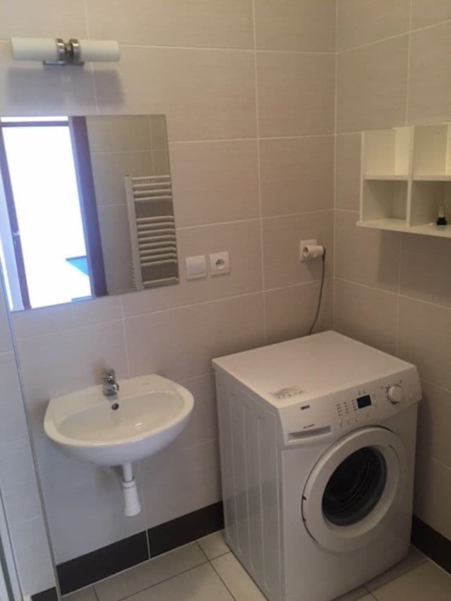 Prenájom bytu 2-izbový 41 m², Bořivojova, Praha, Praha Prenájom bytu 2-izbový 41 m², Bořivojova, Praha, Praha