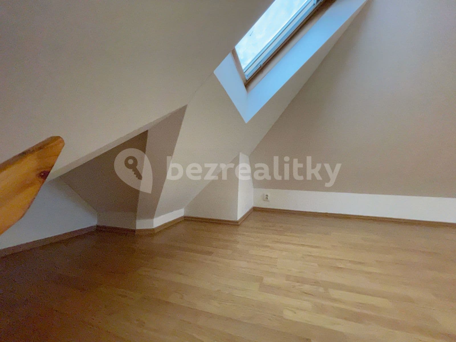 Prenájom bytu 1-izbový 39 m², Praha, Praha