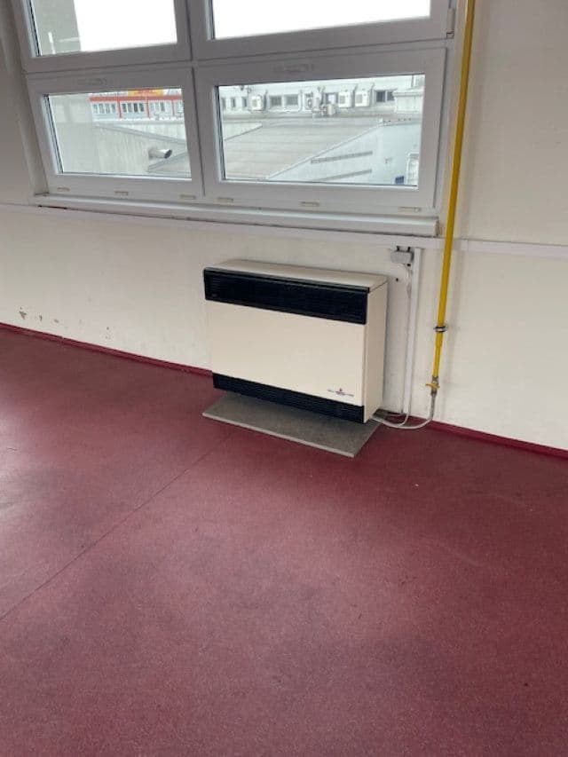 Prenájom nebytového priestoru 299 m², Hlinská, České Budějovice, Jihočeský kraj Prenájom nebytového priestoru 299 m², Hlinská, České Budějovice, Jihočeský kraj