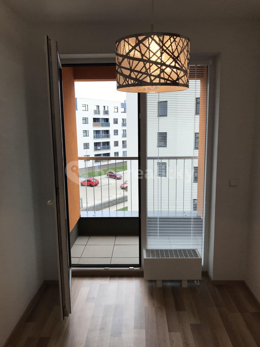 Prenájom bytu 2-izbový 39 m², Ke Kříži, Praha, Praha Prenájom bytu 2-izbový 39 m², Ke Kříži, Praha, Praha