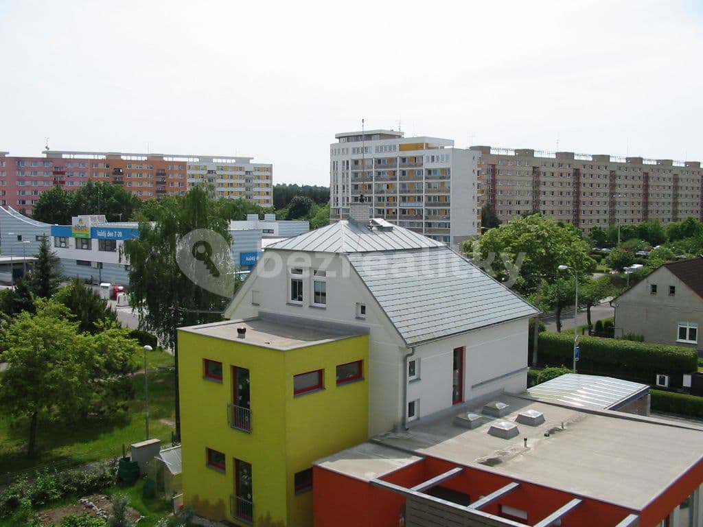 Prenájom bytu 1-izbový 36 m², Brožíkova, Hradec Králové, Královéhradecký kraj Prenájom bytu 1-izbový 36 m², Brožíkova, Hradec Králové, Královéhradecký kraj