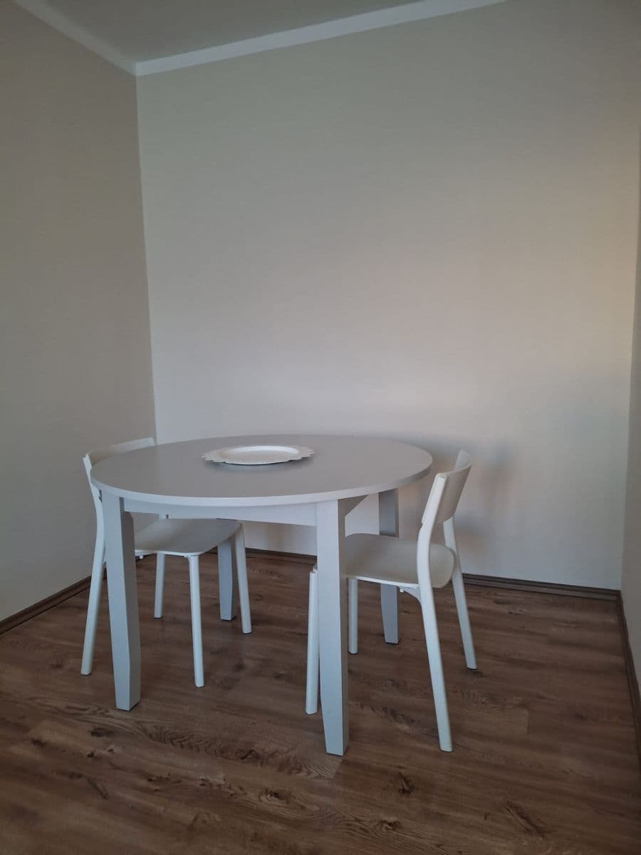 Prenájom bytu 2-izbový 59 m², Petra Křičky, Ostrava, Moravskoslezský kraj Prenájom bytu 2-izbový 59 m², Petra Křičky, Ostrava, Moravskoslezský kraj