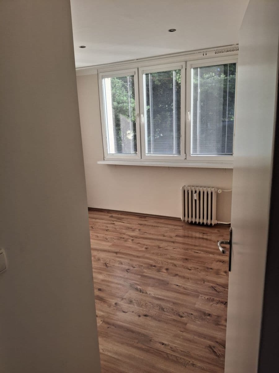 Prenájom bytu 2-izbový 59 m², Petra Křičky, Ostrava, Moravskoslezský kraj Prenájom bytu 2-izbový 59 m², Petra Křičky, Ostrava, Moravskoslezský kraj