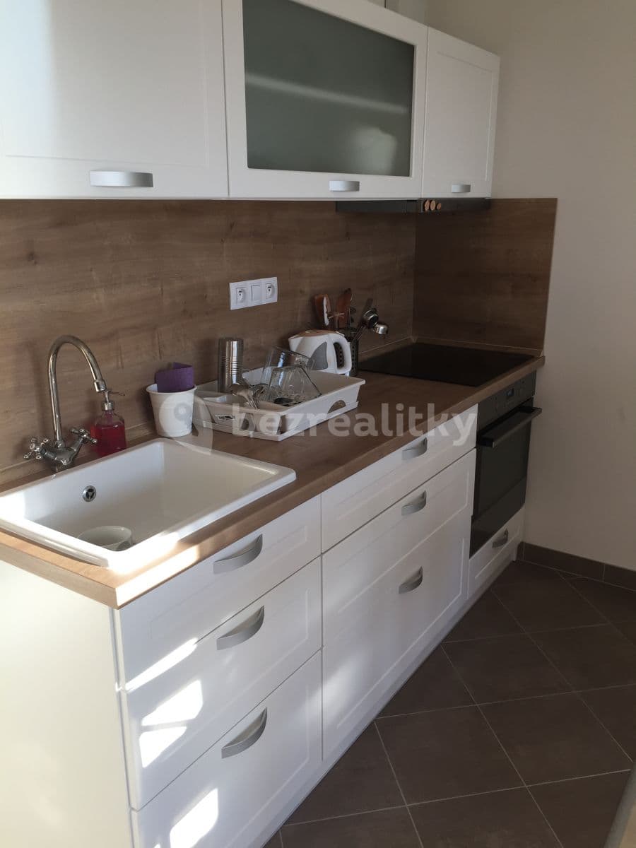 Prenájom bytu 1-izbový 39 m², Modenská, Praha, Praha Prenájom bytu 1-izbový 39 m², Modenská, Praha, Praha