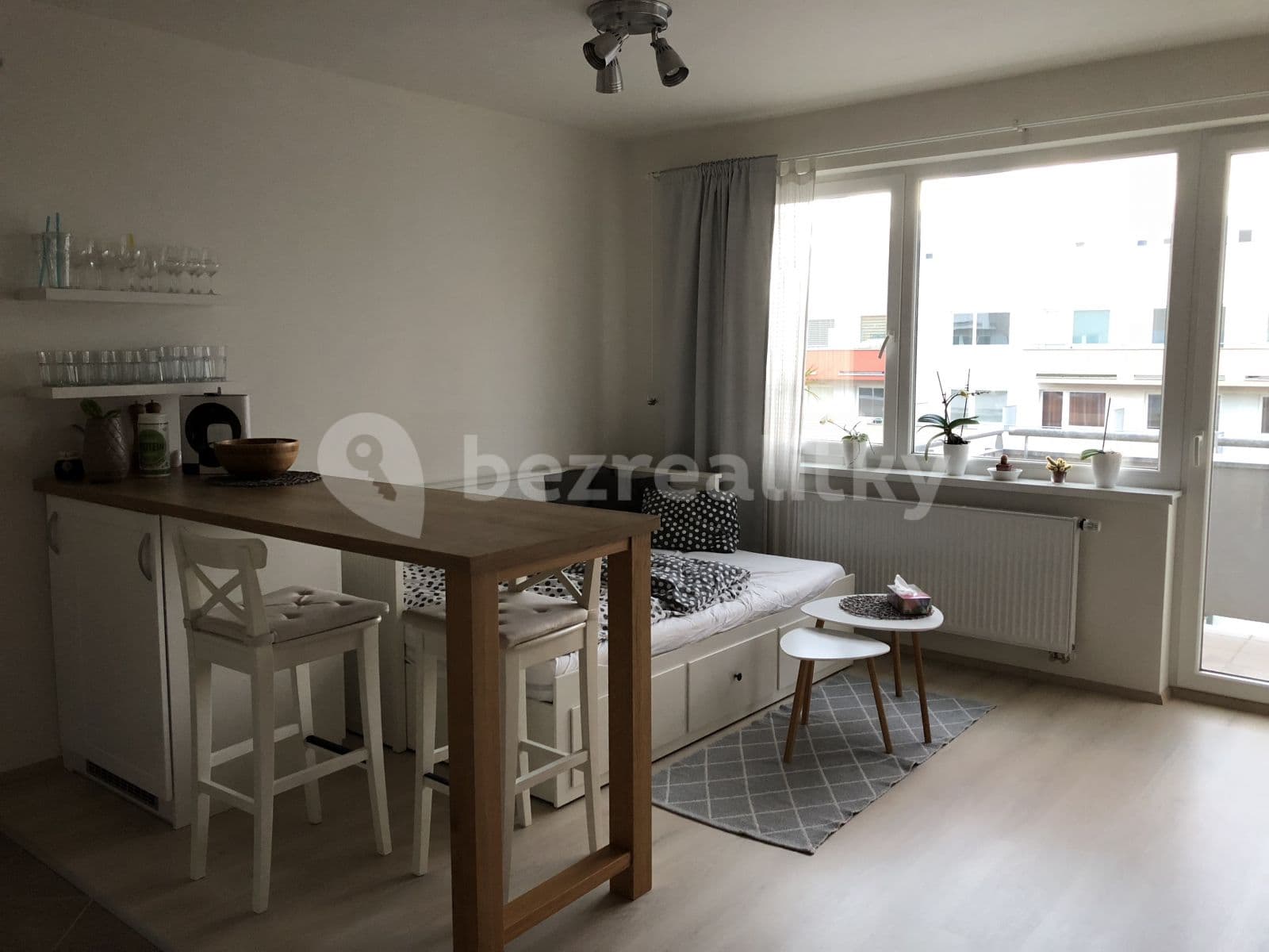 Prenájom bytu 1-izbový 39 m², Modenská, Praha, Praha Prenájom bytu 1-izbový 39 m², Modenská, Praha, Praha